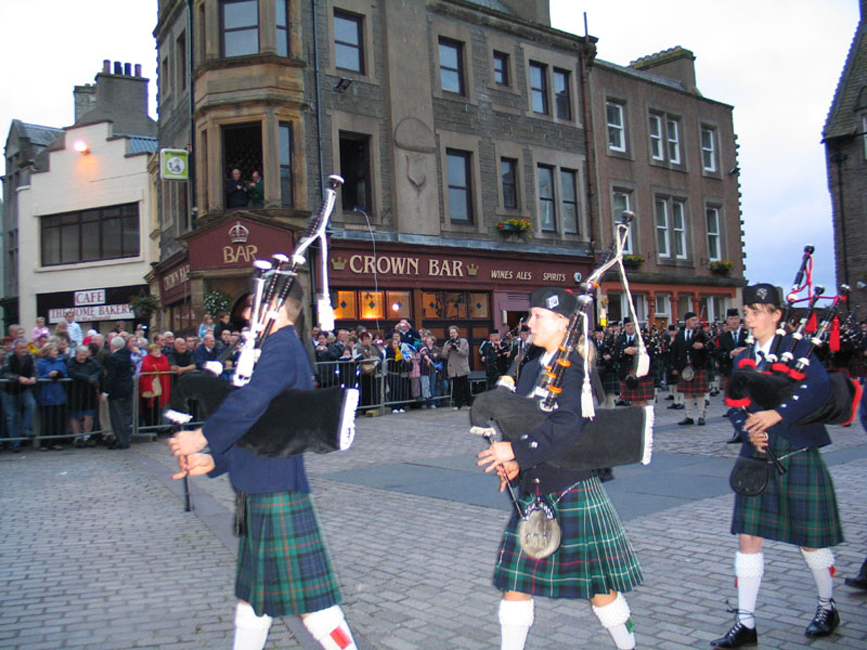 Pipers in Wick